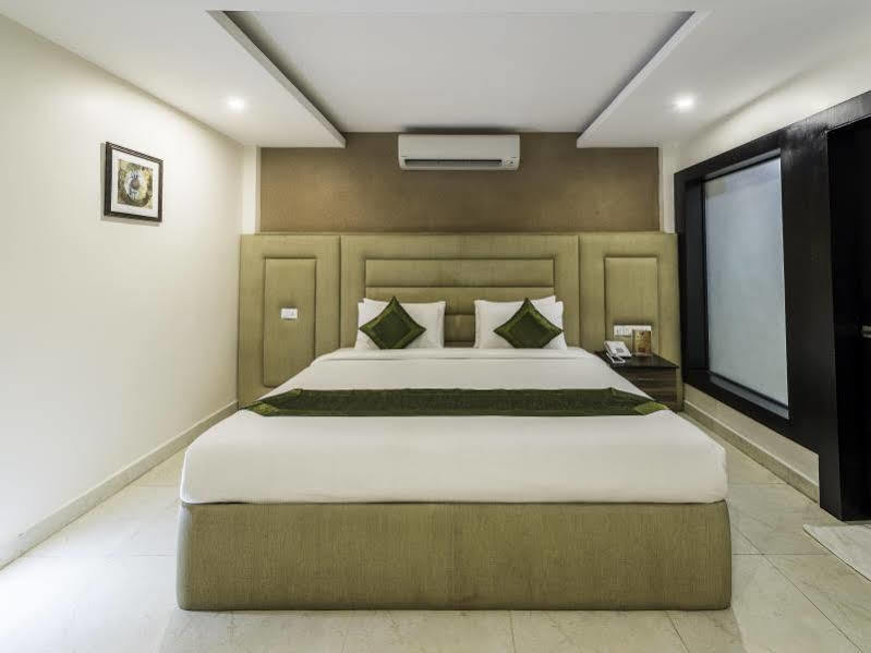 Hotel Treebo Elan à Chennai Extérieur photo